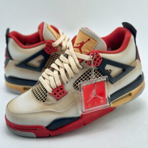 Air Jordan 4 Retro x Pokémon Charizard