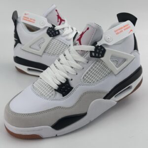 Nike SB x Air Jordan 4 Retro  "Milk White/Black"