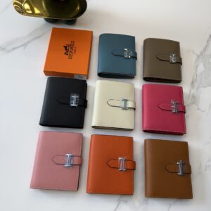 Hermès Classic Bi-Fold Wallet - 8 Colors