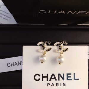 CHANEL Black & White Pearl Earrings #A301