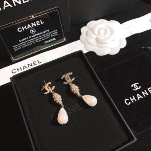CHANEL Pearl Earrings #A216