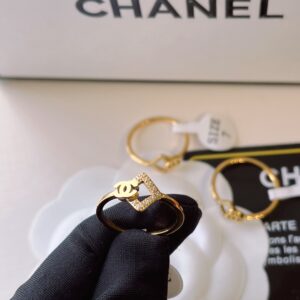 CHANEL Titanium Steel Diamond-Shaped Micro-Pavé Ring #J093