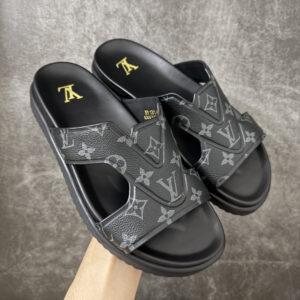 Louis Vuitton Slides - 4 Colors