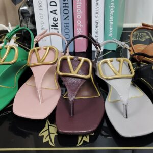 Valentino Slides - 7 Colors