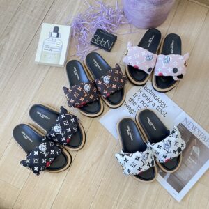 Louis Vuitton Slides - 5 Colors