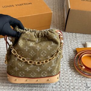 Louis Vuitton Shoulder Bag