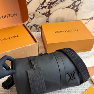 Louis Vuitton Bag - 1 Colors #109485